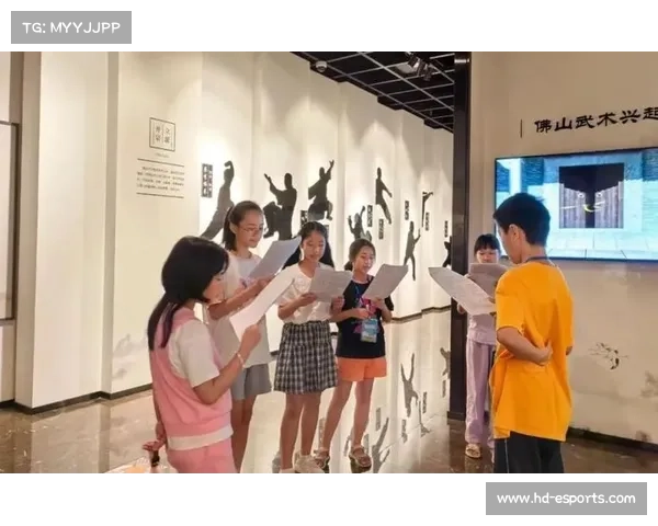 叹佛山非遗夏令营火热招募 功夫扇课程激发青少年文化认同感 叹佛山非遗夏令营火热招募 功夫扇课程激发青少年文化认同感
